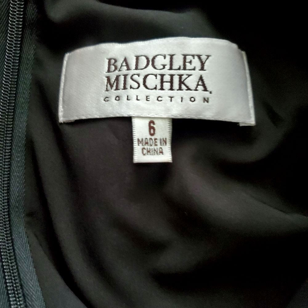 Badgley Mischka Women's Mermaid Gown 6 Black V-Neck Cap Sleeve Eveningwear - Picture 3 of 13